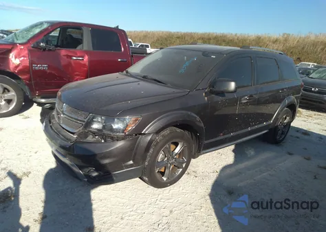 2017 Dodge Journey Crossroad Plus z USA, uszkodzony, nr VIN 3C4PDCGGXHT643915